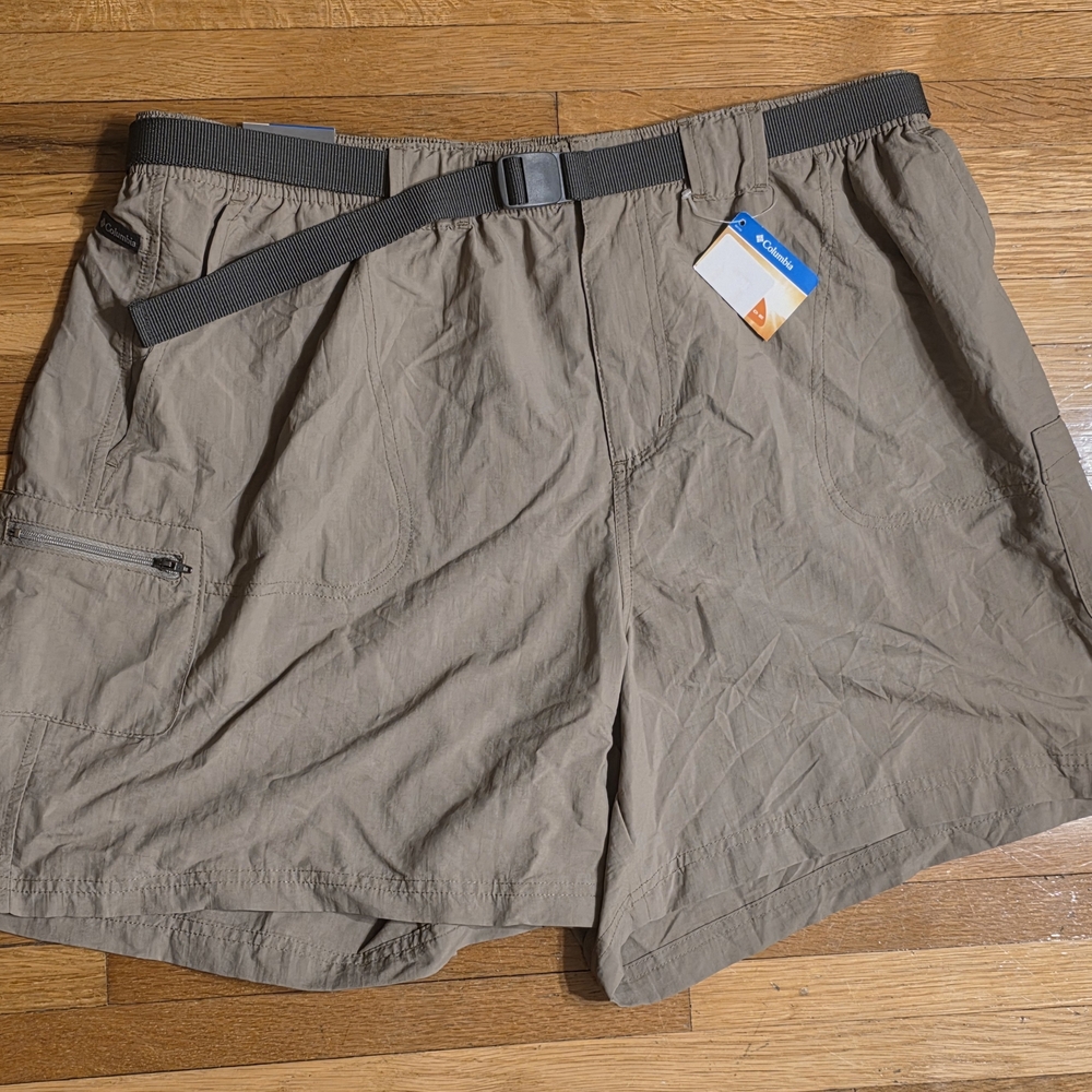 Columbia Women's New 1x Sandy River Cargo Shorts in Tan with Gray Belt